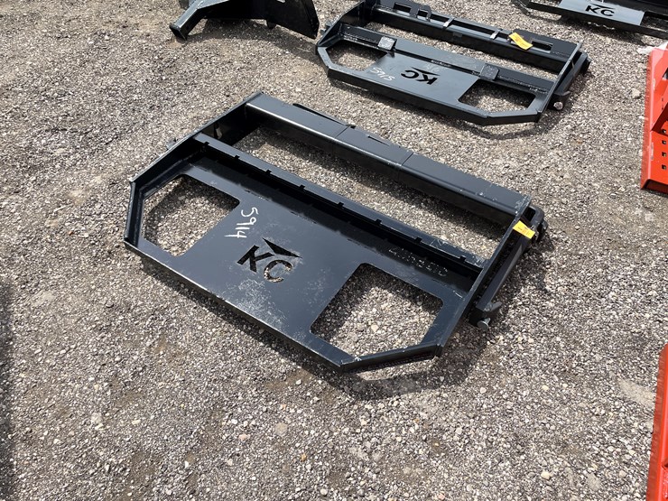 #6317-•-universal-mount-skid-steer-fork-frame-image-3