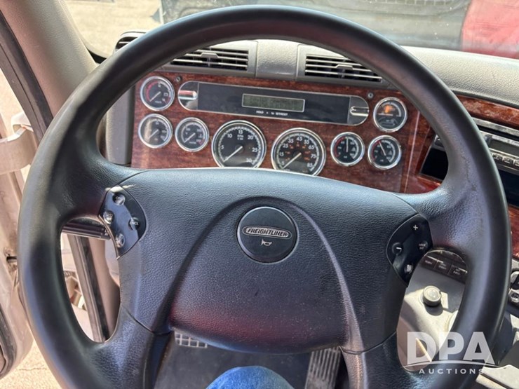 2013-freightliner-truck-(dr11874-unit-771)-image-65