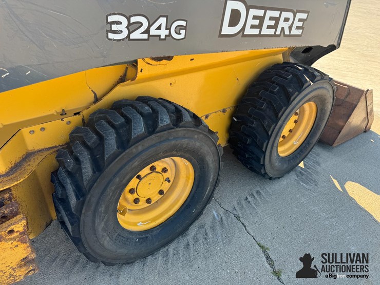2018-deere-324g-image-20