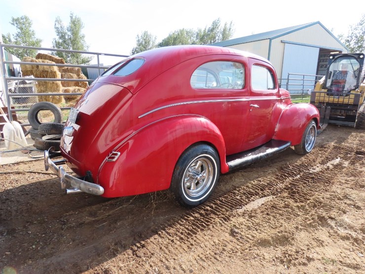 1940-ford-deluxe-2dr-sedan-image-5