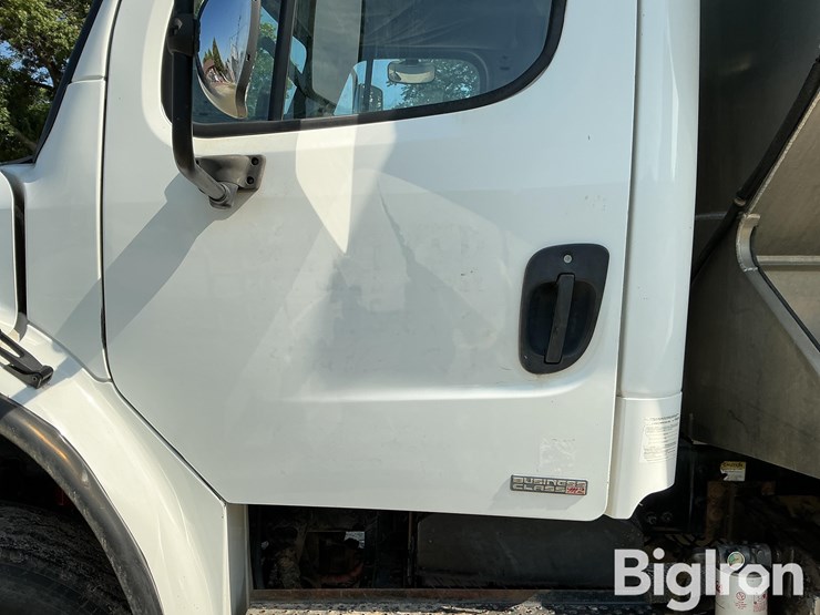 2006-freightliner-m106-t/a-bulk-feed-truck-image-15