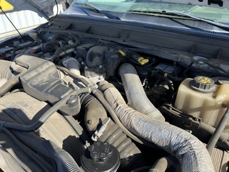 2014-ford-f550-image-11