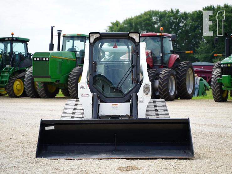 2022-bobcat-t770-image-2