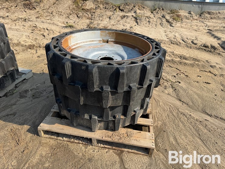valley-revolution-47x15-airless-pivot-tires-image-8
