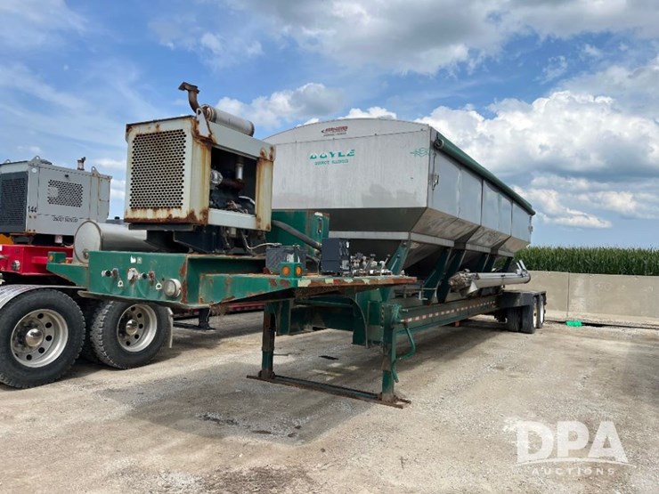 2015-b-b-dry-tender-trailer-(jn2633)-image-1