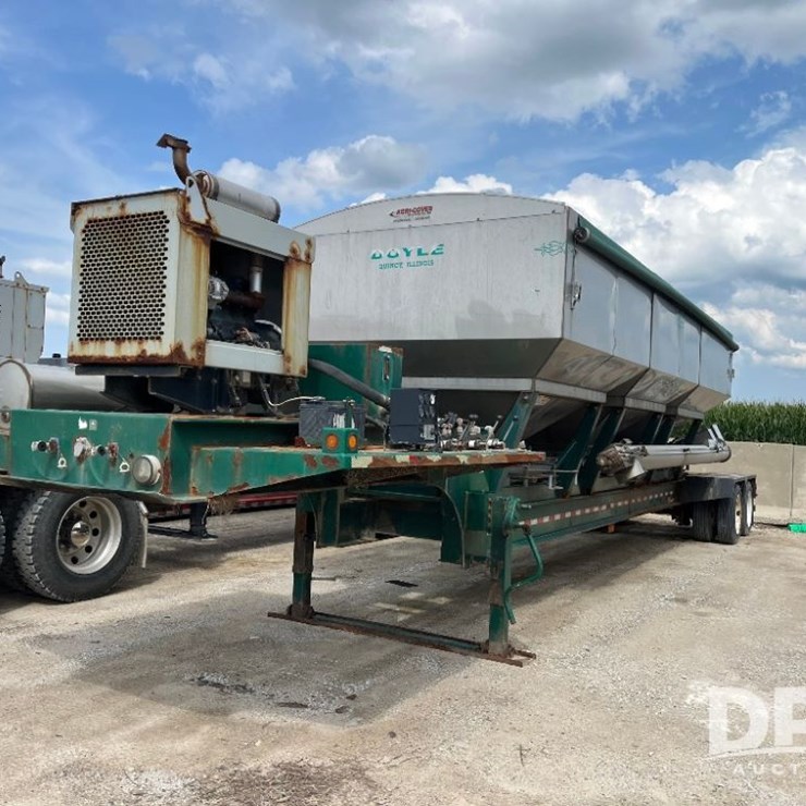 2015 B-B Dry Tender Trailer (JN2633)