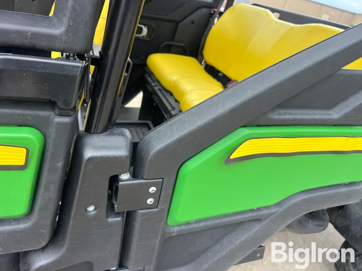 2016-john-deere-gator-image-13