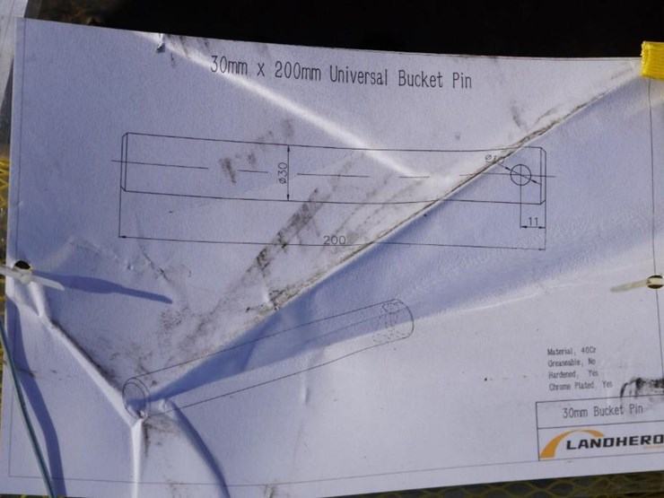 #4056-•-unused-2024-landhero-30mm-universal-bucket-pin-image-1