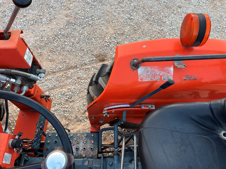 1994-kubota-l2350dt-image-9