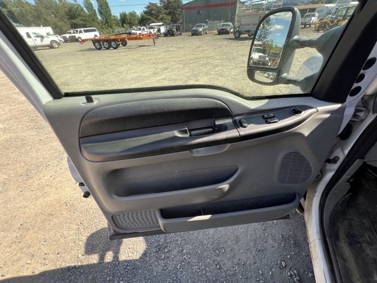 2006-ford-f250-image-25
