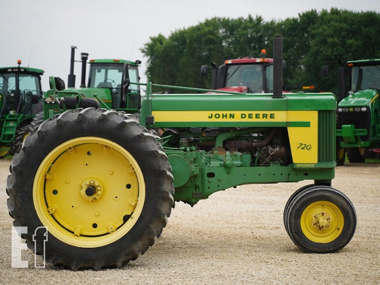 john-deere-720-image-4