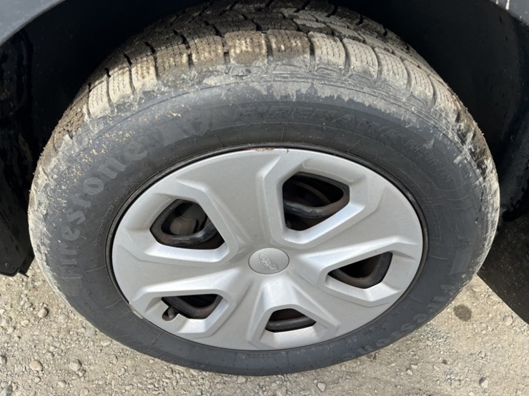 2016-ford-explorer-image-15