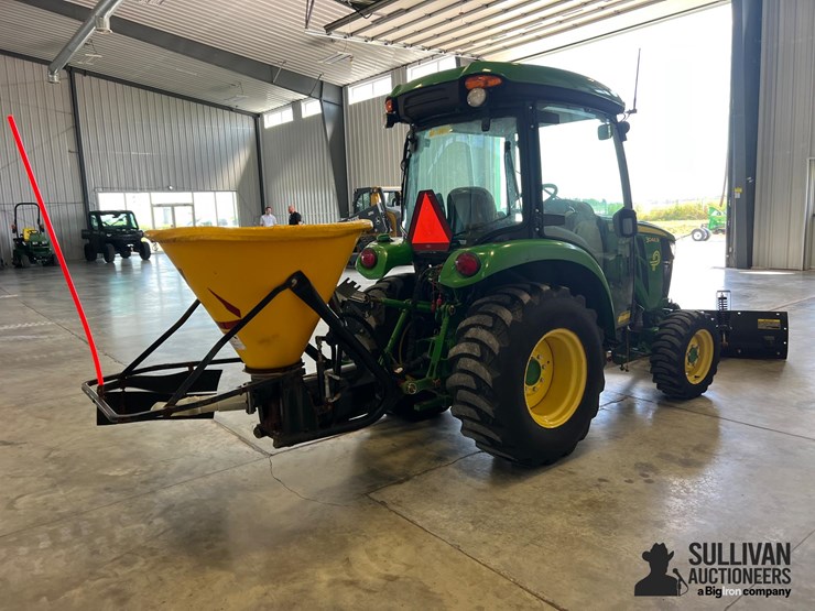 2021-john-deere-3046r-image-5