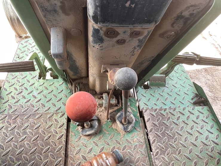 john-deere-2940-image-38