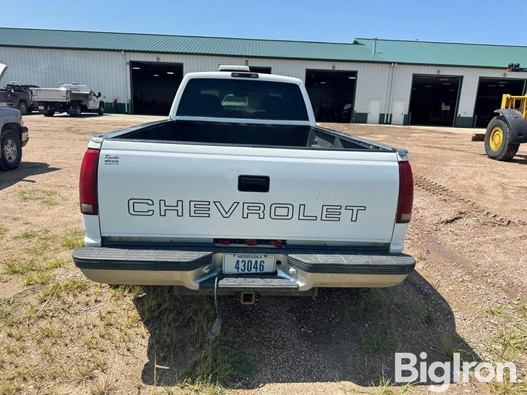 2000-chevrolet-3500-image-6