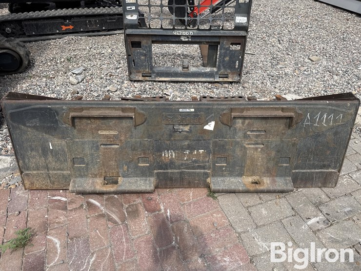 bobcat-74-heavy-duty-6'-track-loader-bucket-image-6