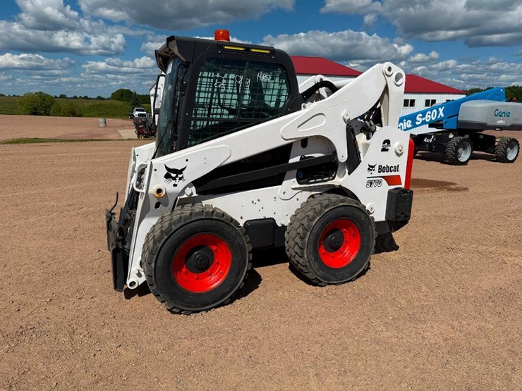 2018-bobcat-s770-image-1