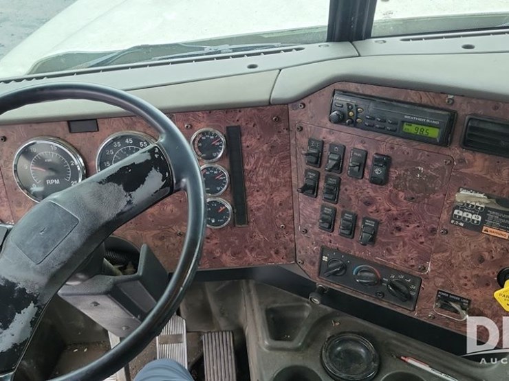 2002-international-5900i-feed-truck-(dr11998-unit-17)-image-13