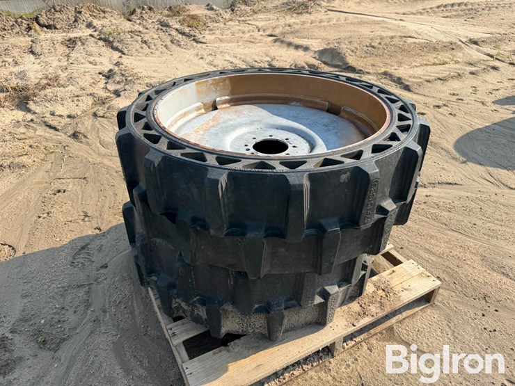valley-revolution-47x15-airless-pivot-tires-image-1
