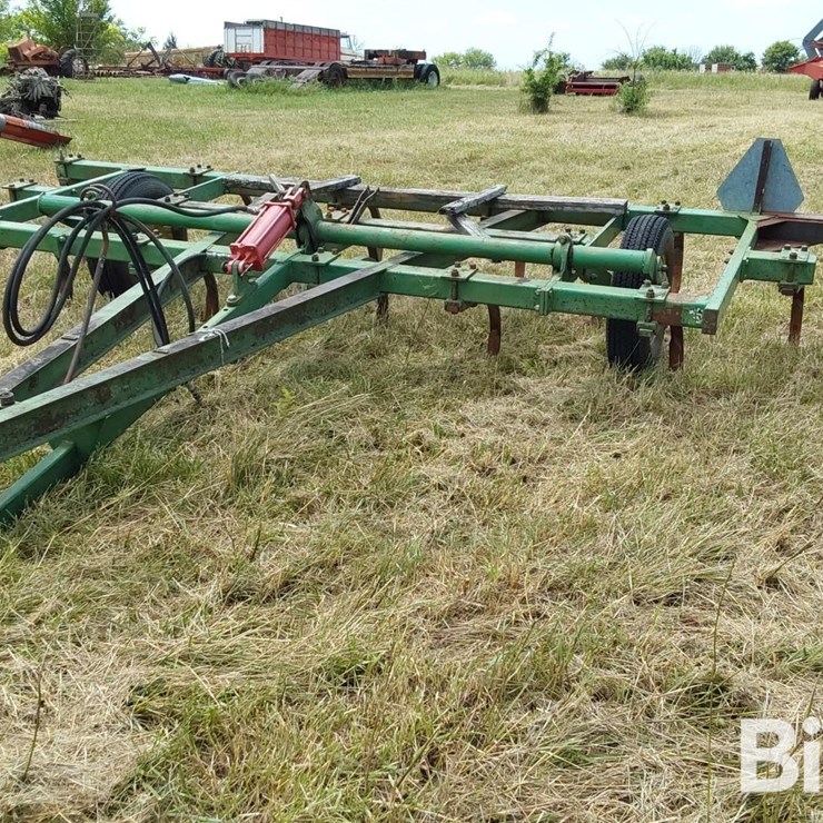 JOHN DEERE 100