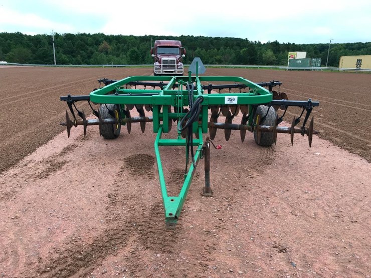 john-deere-110-image-2