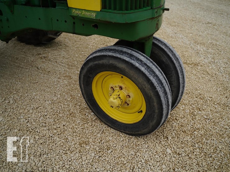john-deere-720-image-15