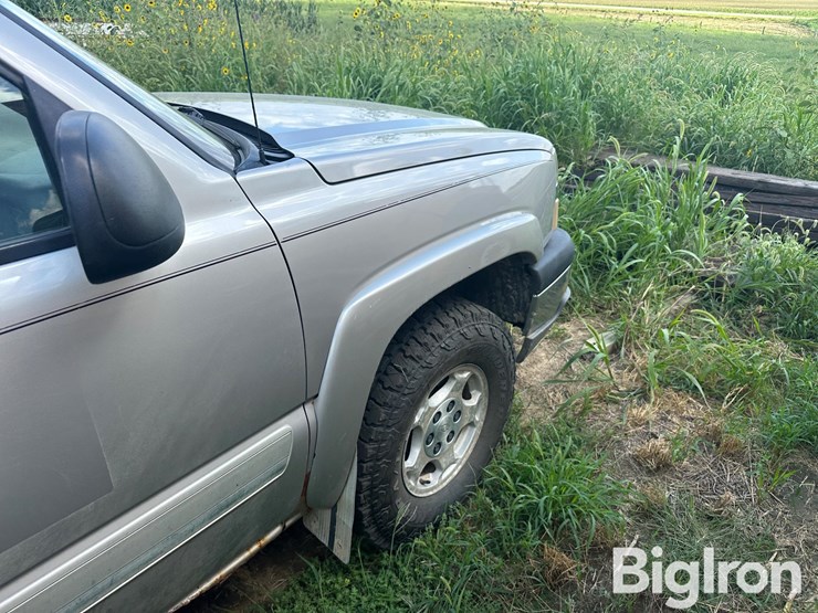2004-chevrolet-silverado-1500-image-18