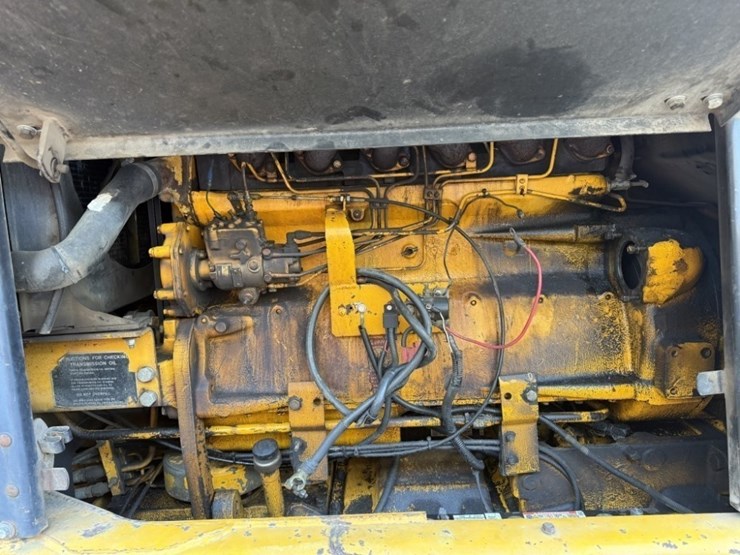 1974-deere-570a-image-9