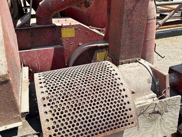 new-holland-354-image-2