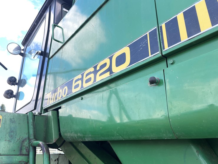 1988-john-deere-6620-image-23
