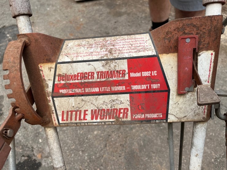 little-wonder-6002-gas-deluxe-edge-trimmer-(non-operational)-image-8