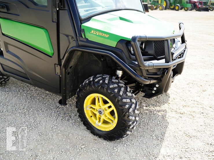2021-john-deere-gator-xuv-835r-image-14