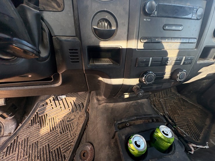 2011-ford-f150-image-30