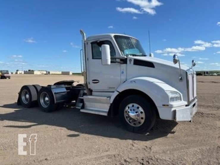 2016-kenworth-t880-image-3