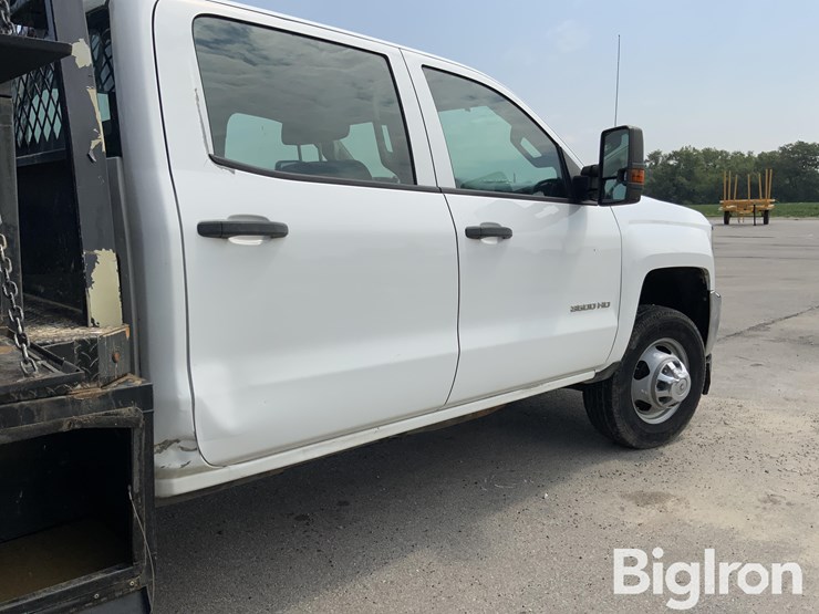2015-chevrolet-silverado-3500hd-image-9