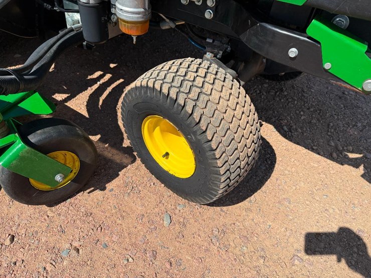 2022-john-deere-1600-image-8