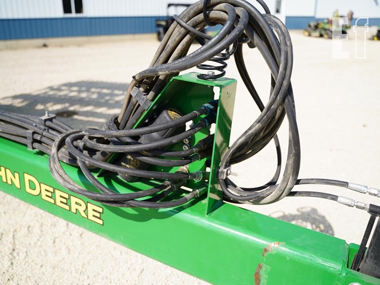 2021-john-deere-2680h-image-13