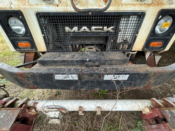 #46-•-#25939-•-inop-2003-mack-mr-t/a-daycab-garbage-truck-vin:-1m2k185c33m009372-image-34