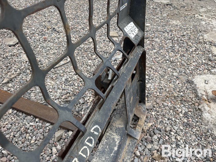4'-compact-track-loader-pallet-forks-image-14