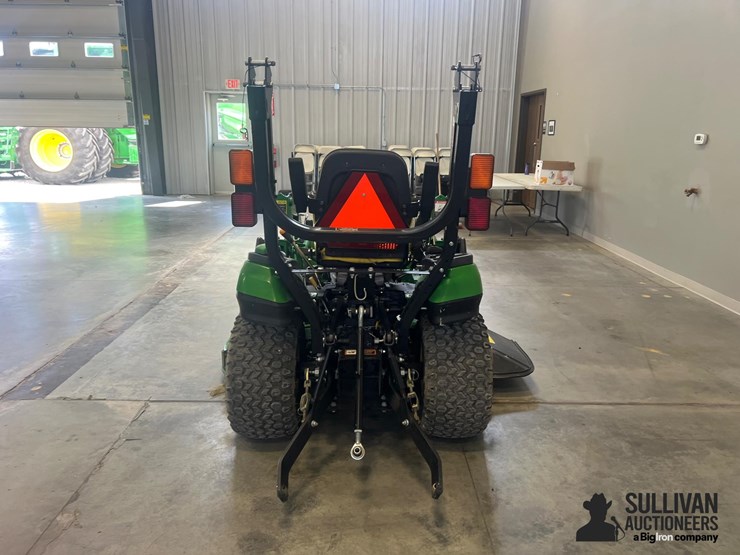 2014-john-deere-1025r-image-6