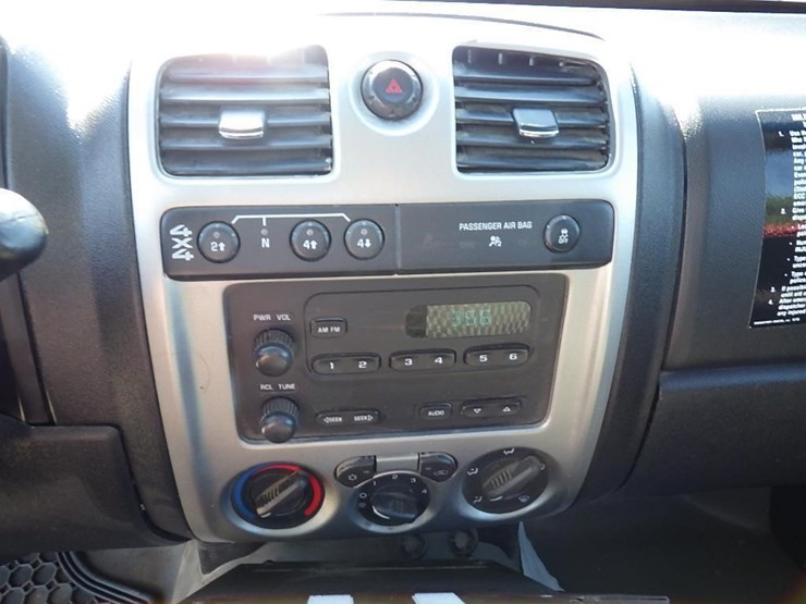 2012-chevrolet-colorado-image-21