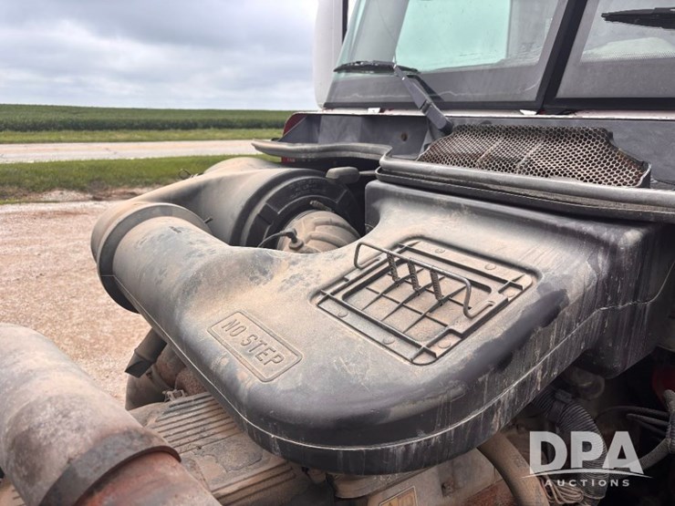 2004-ihc-9400i-dry-tender-truck-(gp11023,-unit-193)-image-67