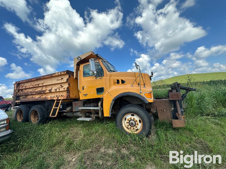 2006-sterling-l9500-image-4