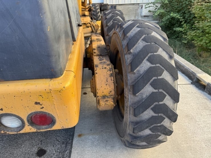 1974-deere-570a-image-20