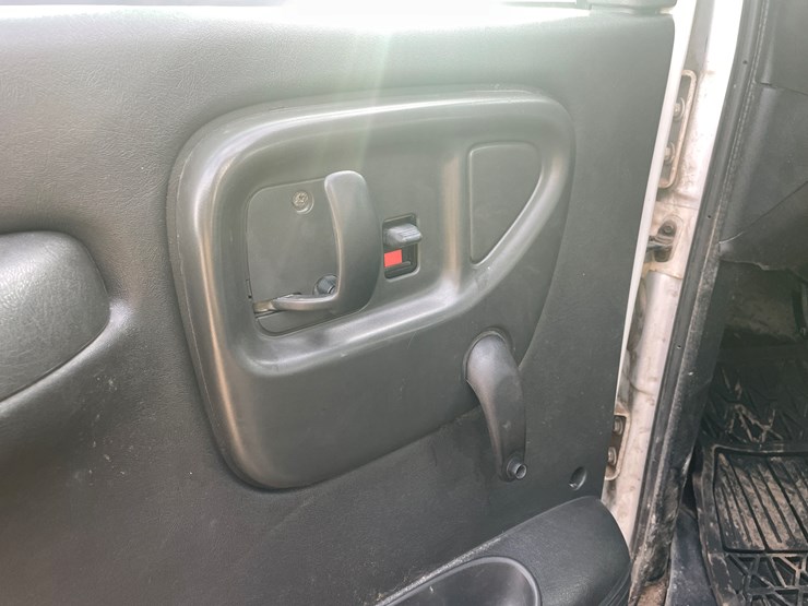 2005-gmc-5500-image-20