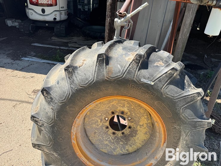 16.9-24-pivot-tire-image-9