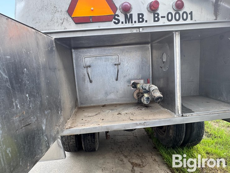 stainless-steel-t/a-tanker-tailer-image-9