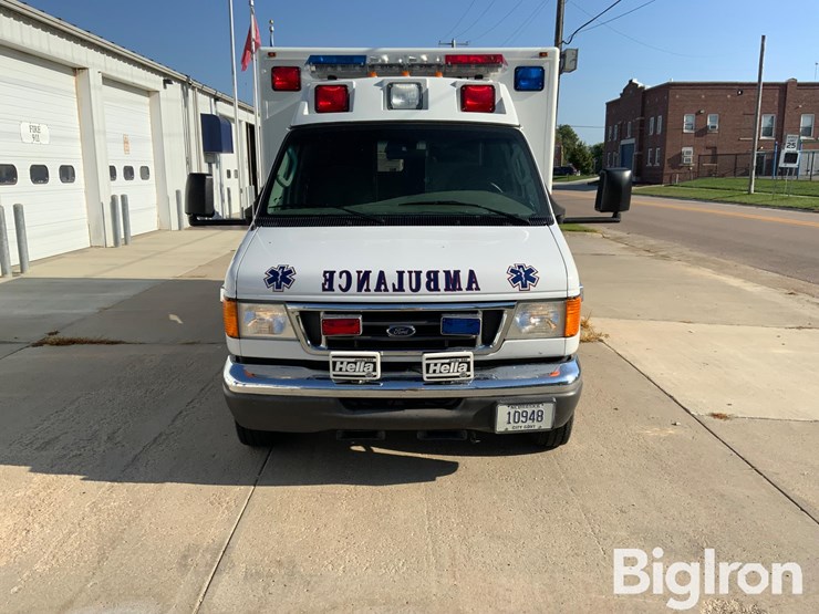 2003-ford-e450-image-2