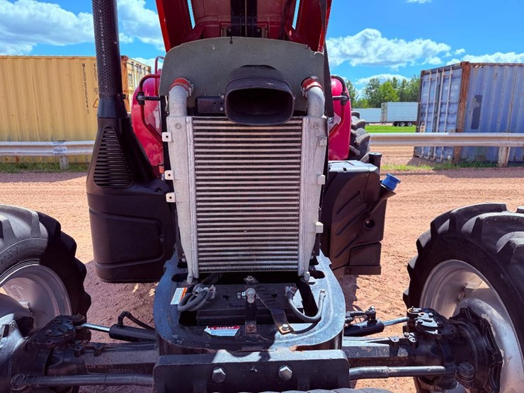 2016-case-ih-farmall-130a-image-34
