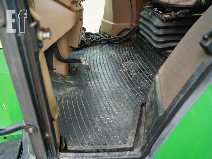 john-deere-7410-image-31